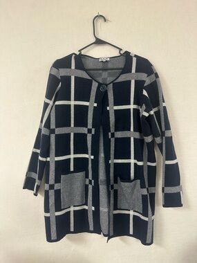 The Look Cardigan Women’s Size M Blue Grey White Checkered Buttons Pockets